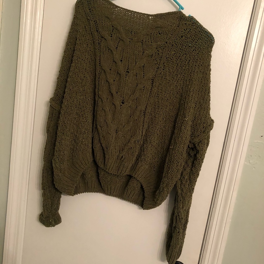 Cropped army green size medium sweater